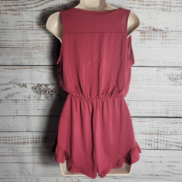 "Isla" cute ruffled romper - Picture 4 of 4